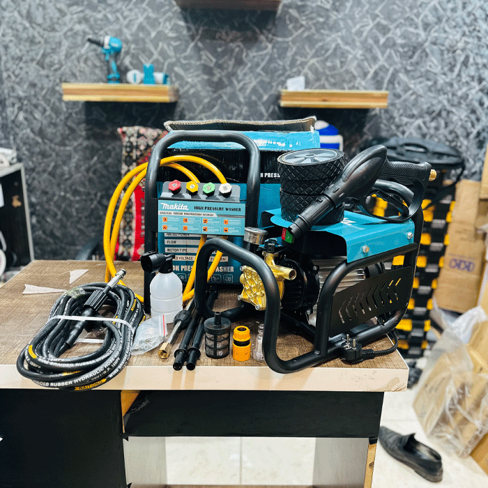 کارواش ماکیتا تمام صنعتی 300 بار چهار چرخ ( چهار عدد سری فشار ثابت ) مدل carwash makita 300 bar ( جدید )